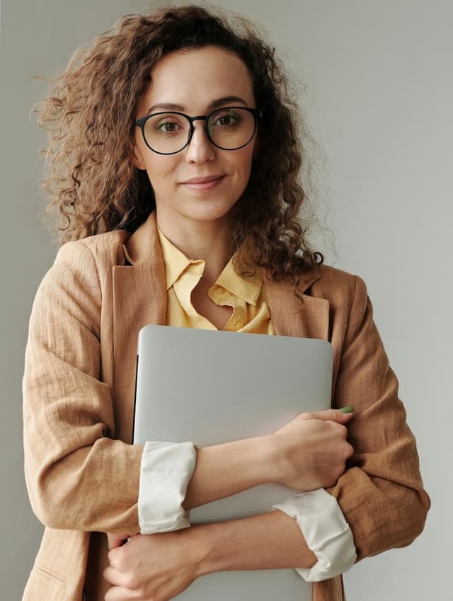 Maria from Global Import Co. testimonial for GlobCall